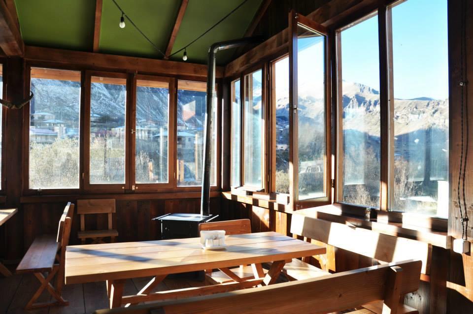 Hotel Stepantsminda Kazbegi Bagian luar foto