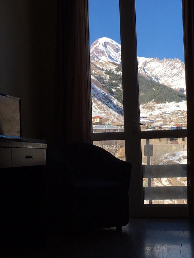 Hotel Stepantsminda Kazbegi Bagian luar foto