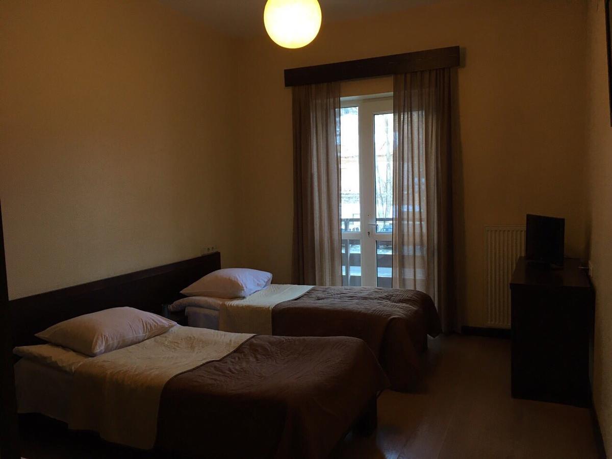 Hotel Stepantsminda Kazbegi Bagian luar foto